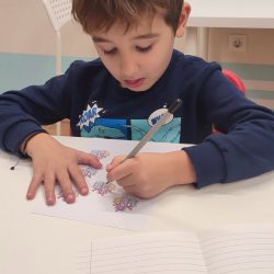 Тайната за детския почерк: Как писането формира мозъка на децата
