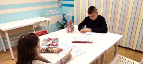 Тайната за детския почерк: Как писането формира мозъка на децата